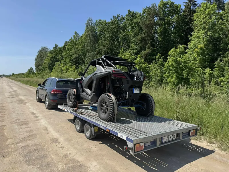 Tralo paslauga Palangoje – automobilio pervežimas